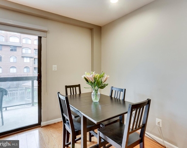 1020 N Stafford St #201 - Photo Thumbnail 11