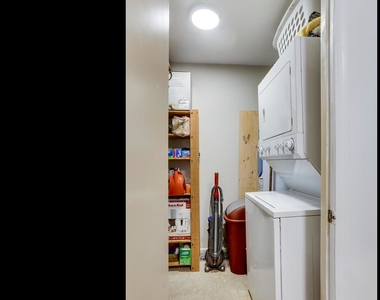 1020 N Stafford St #201 - Photo Thumbnail 24