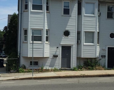 690 Dorchester Ave. - Photo Thumbnail 6