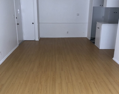 1743 Garfield Pl Apt 110 - Photo Thumbnail 0