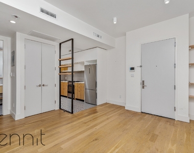 633 Marcy Avenue - Photo Thumbnail 9