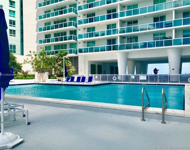 1800 N Bayshore Dr - Photo Thumbnail 25