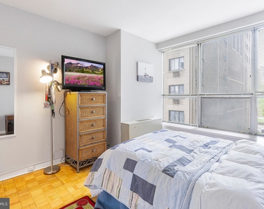 224 W Rittenhouse Square - Photo Thumbnail 6