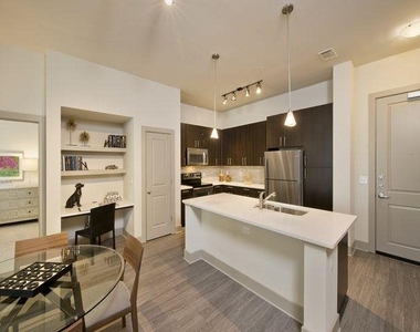 2632 Bissonnet Street - Photo Thumbnail 6