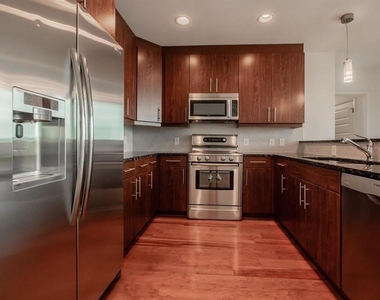 1080 Peachtree Street Ne # 1505 - Photo Thumbnail 4