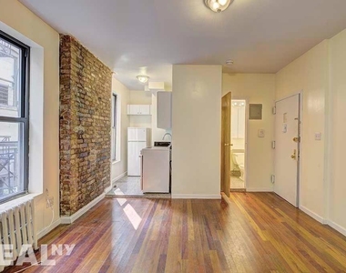 165 Mulberry St - Photo Thumbnail 0