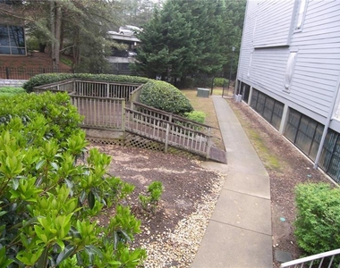 127 Granville Court - Photo Thumbnail 12