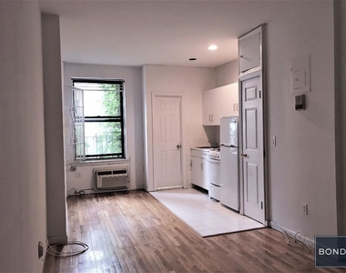 322 East 89 Street - Photo Thumbnail 2