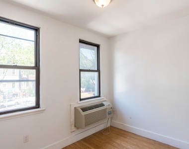 834 Metropolitan Ave - Photo Thumbnail 1