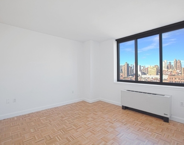 360 West 43rd Street - Photo Thumbnail 5