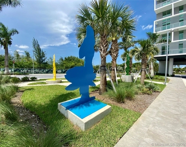 2000 Metropica Way - Photo Thumbnail 71