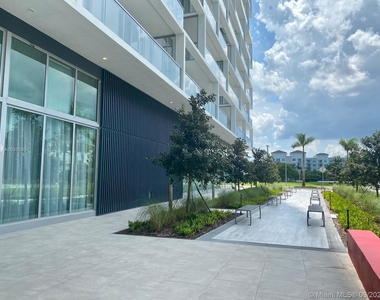 2000 Metropica Way - Photo Thumbnail 64