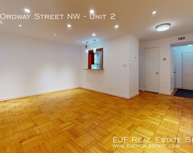 2723 Ordway Street Nw - Photo Thumbnail 5