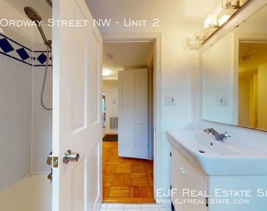 2723 Ordway Street Nw - Photo Thumbnail 14