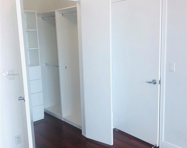 888 Biscayne Blvd Apt 4104 - Photo Thumbnail 19