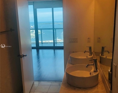 888 Biscayne Blvd Apt 4104 - Photo Thumbnail 20