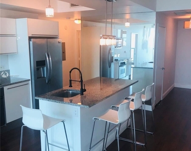 888 Biscayne Blvd Apt 4104 - Photo Thumbnail 11