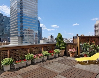 200 East 58th Street - Photo Thumbnail 6