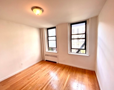 284 East 10th Street - Photo Thumbnail 4