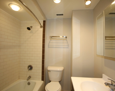 3170 North Sheridan Road - Photo Thumbnail 7