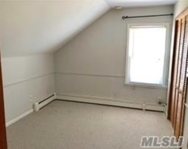 227 Crombie Street - Photo Thumbnail 5