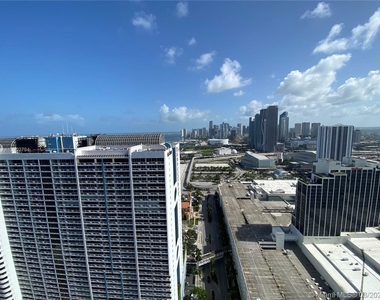 1750 N Bayshore Dr - Photo Thumbnail 2