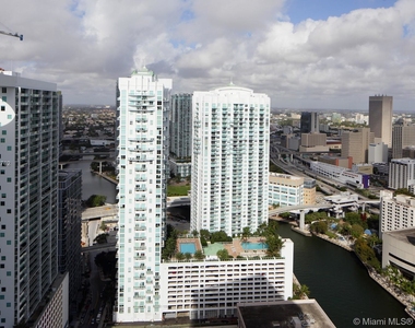 485 Brickell Ave - Photo Thumbnail 17