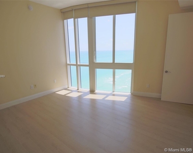 16001 Collins Ave - Photo Thumbnail 11