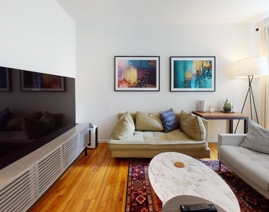 226 West 21st Street - Photo Thumbnail 1