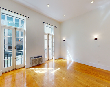 310 East 81st Street - Photo Thumbnail 14