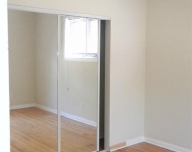 923 W Waveland Apt 1d - Photo Thumbnail 4