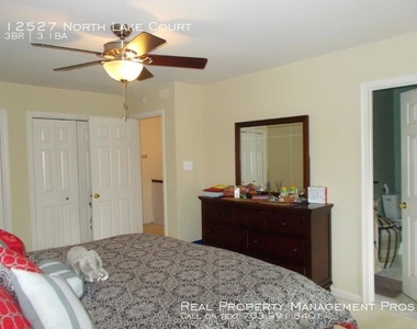 12527 North Lake Court - Photo Thumbnail 19