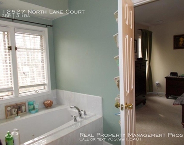 12527 North Lake Court - Photo Thumbnail 20