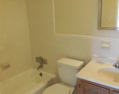 2400 41st Street, Nw #506 - Photo Thumbnail 8