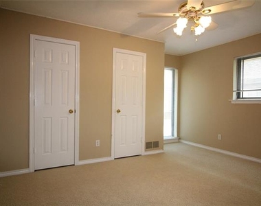 4406 Cobblers Lane - Photo Thumbnail 26