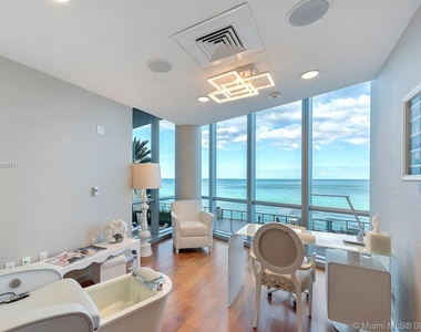 17121 Collins Ave - Photo Thumbnail 18