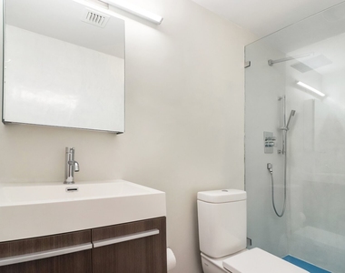 250 Collins Ave Unit 109 - Photo Thumbnail 6