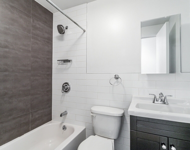 457 West 17th Street - Photo Thumbnail 4