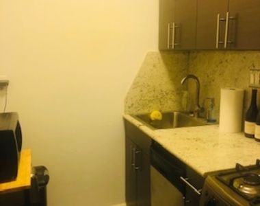 425 East 80th St Apt 6B - Photo Thumbnail 1