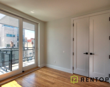 854 Metropolitan Avenue - Photo Thumbnail 5