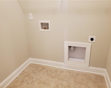 1404 Elston Lane - Photo Thumbnail 36