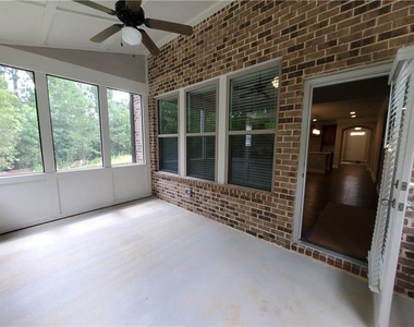 1404 Elston Lane - Photo Thumbnail 33