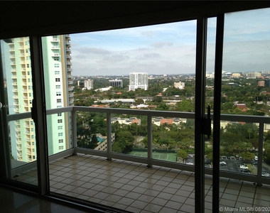 2451 Brickell Ave - Photo Thumbnail 8