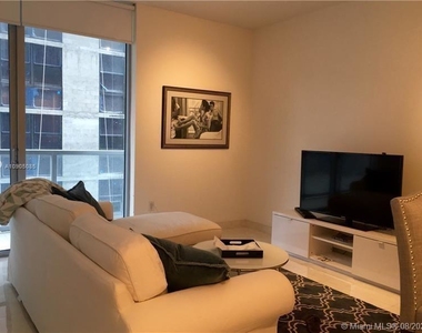 1050 Brickell Ave - Photo Thumbnail 5