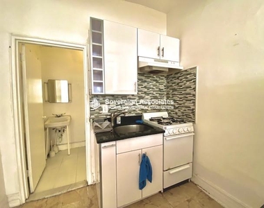 317 West 108th Street - Photo Thumbnail 4