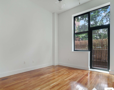 180 Bainbridge Street - Photo Thumbnail 2