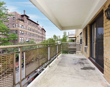 5 Schenck Avenue - Photo Thumbnail 15