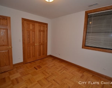 3736 N. Sheffield - Photo Thumbnail 10