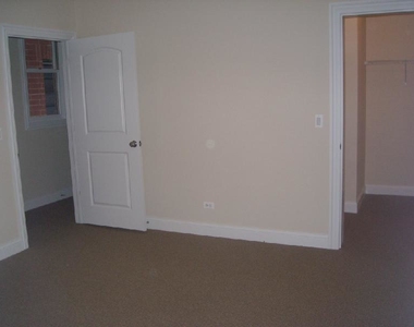 2328 Greenview - Photo Thumbnail 5