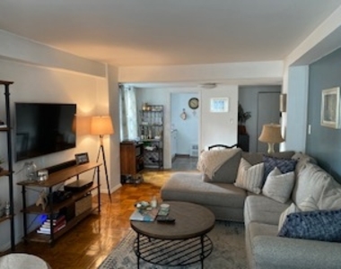 220 East 60th Street - Photo Thumbnail 6